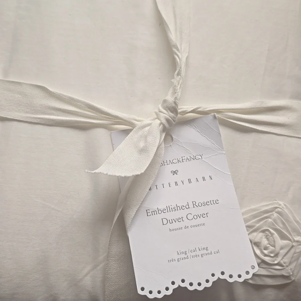 LoveShackFancy White Embellished Rosette Duvet Cover,King/Cal. King, Retail $329